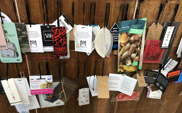 琳瑯滿目的吊牌墻，總有一款適合你！